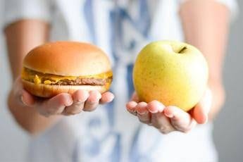 Giornata mondiale dell'alimentazione, le 20 buone abitudini per i bimbi a tavola