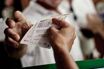 Superenalotto, numeri e combinazione vincente 18 dicembre 2025